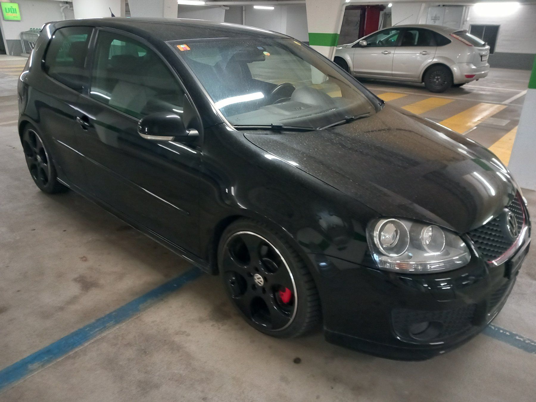 VW Autos: VW Golf GTI 2.0 Edition 30 – D'occasion à Bremgarten b. Bern par Skyrose 1