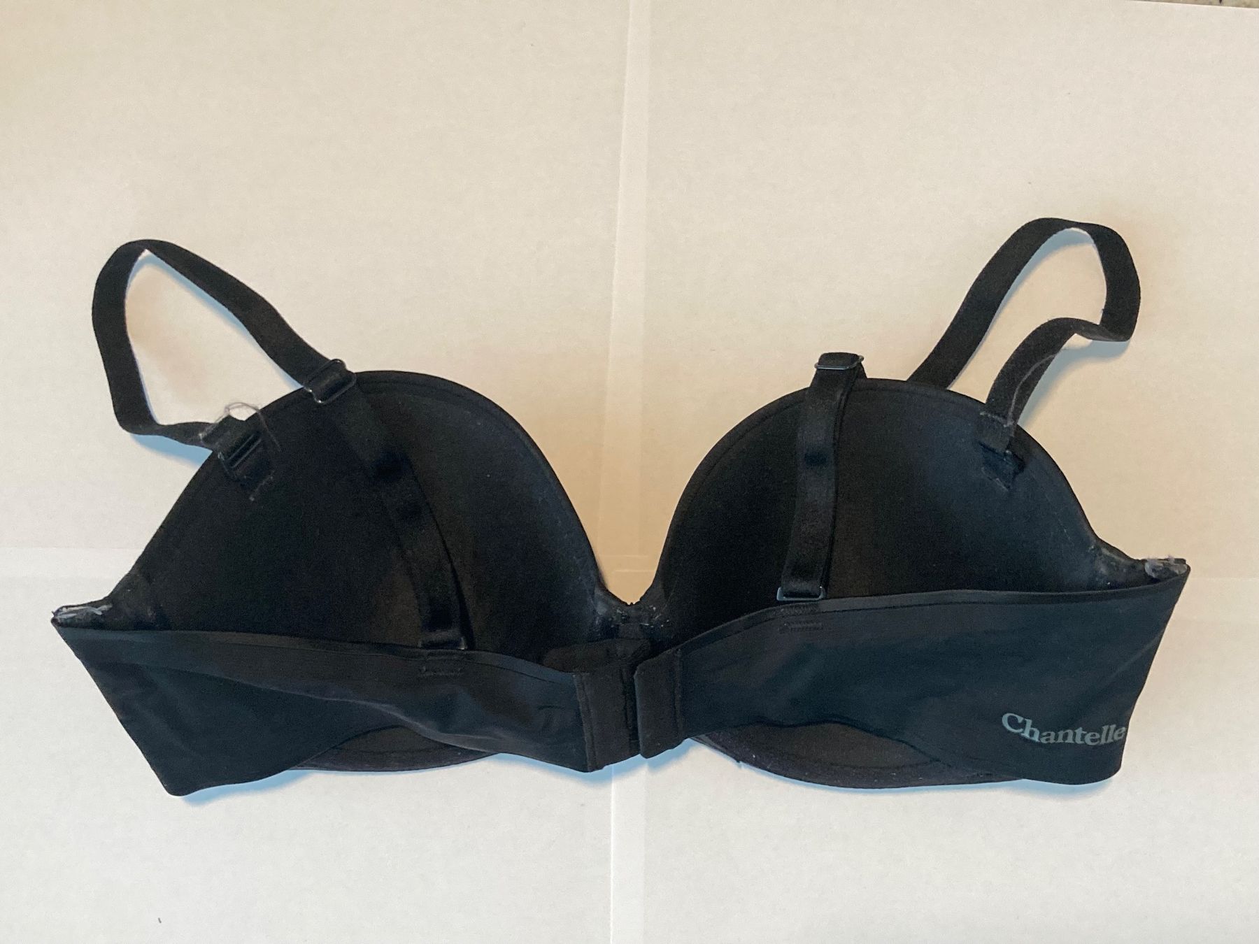 Chantelle Altra biancheria intima: BH Chantelle 70C Schwarz – Usato da Pfungen venduto da 17j_5zgy 1