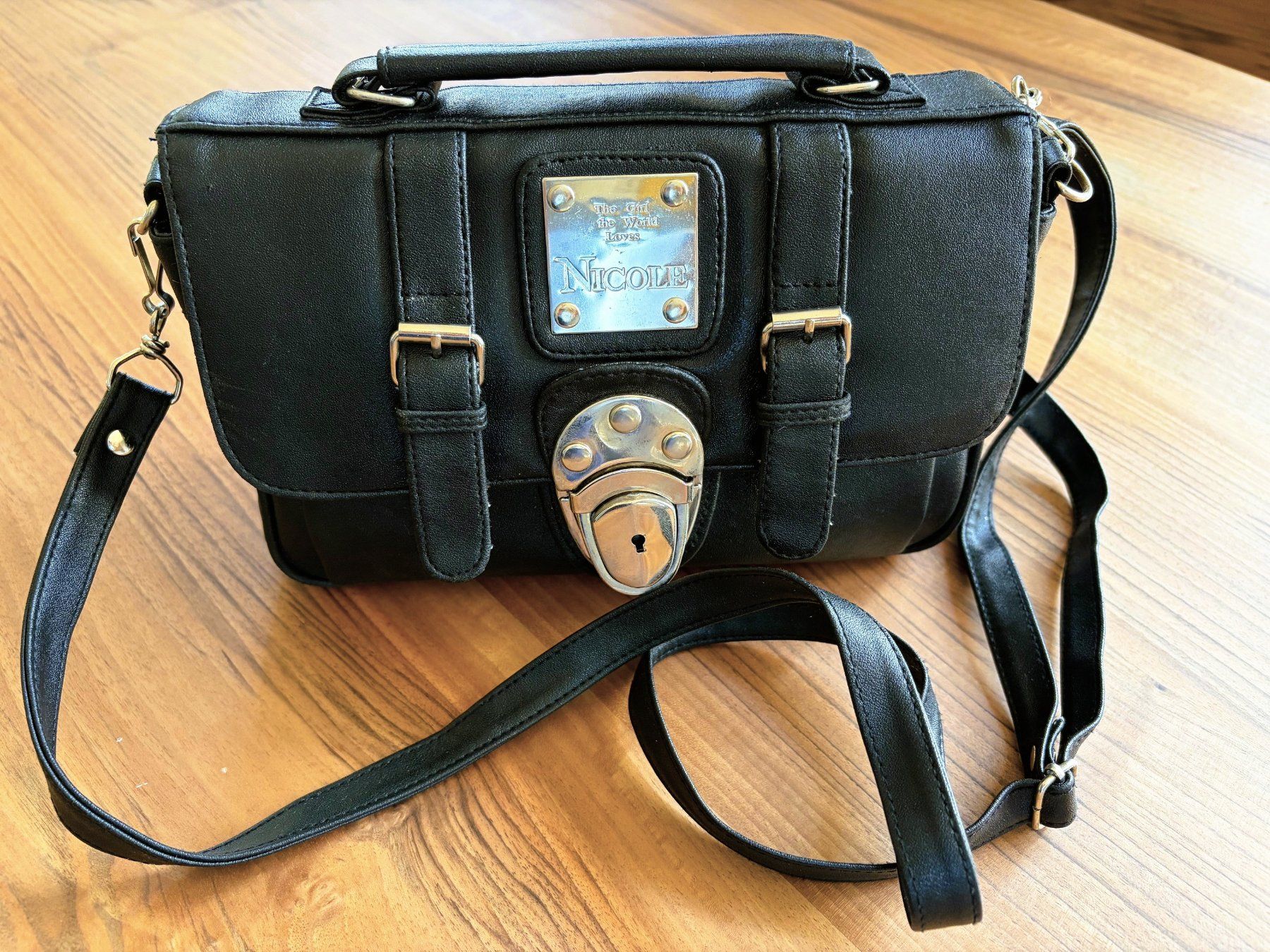 Borse da donna: Handtasche schwarz – Usato da Engelburg venduto da goldfischli02