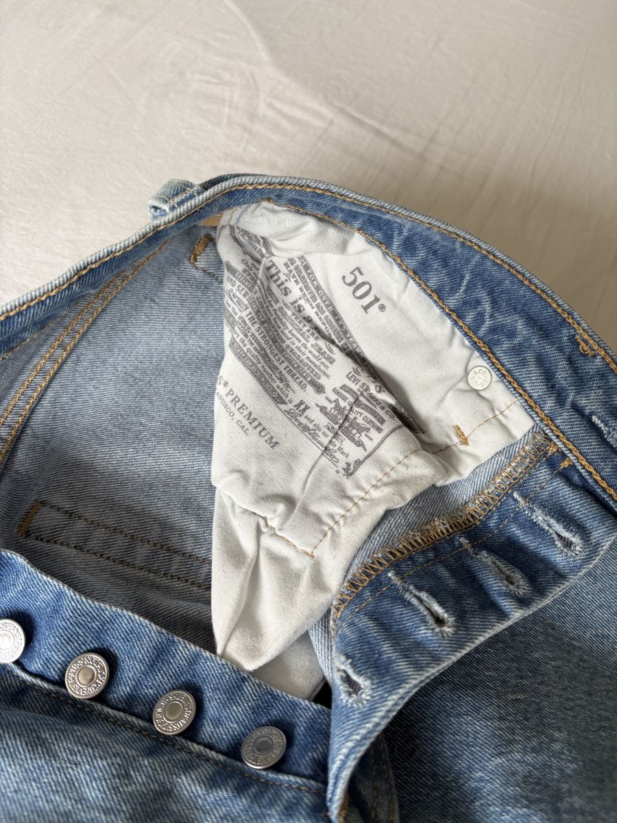 Levi's Jeans: Levi's 501 Jeansa, light blue, W27 L28 – Usato da Zürich venduto da Sera.13 5
