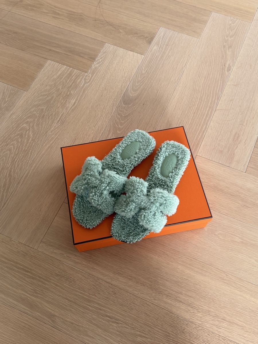 Hermès Scarpe da donna: Hermès Oran Teddy NEU (37.5) – Nuovo (secondo la descrizione) da Thalwil venduto da kirakirashop