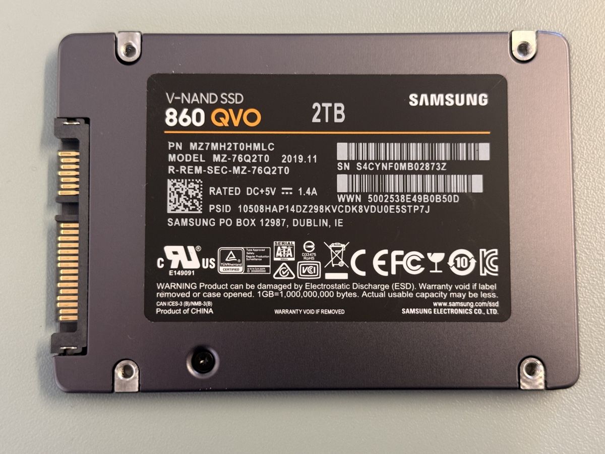 Disques durs: Samsung 2TB SSD – D'occasion à frauenfeld par mac_c7jc