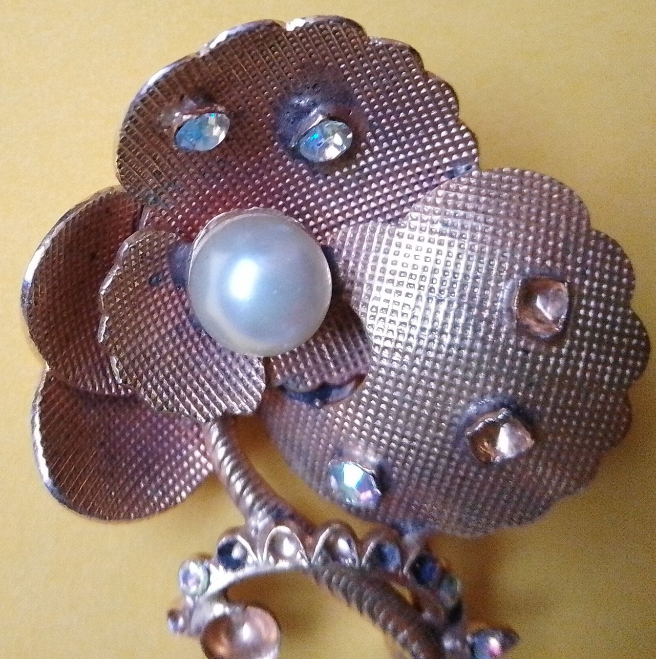 Spille & Fermagli: Vintage-Brosche in Form einer Blume ca. 12 gr. Schmuck 60er – Usato da Wohlen AG venduto da salamanderspielwaren 1