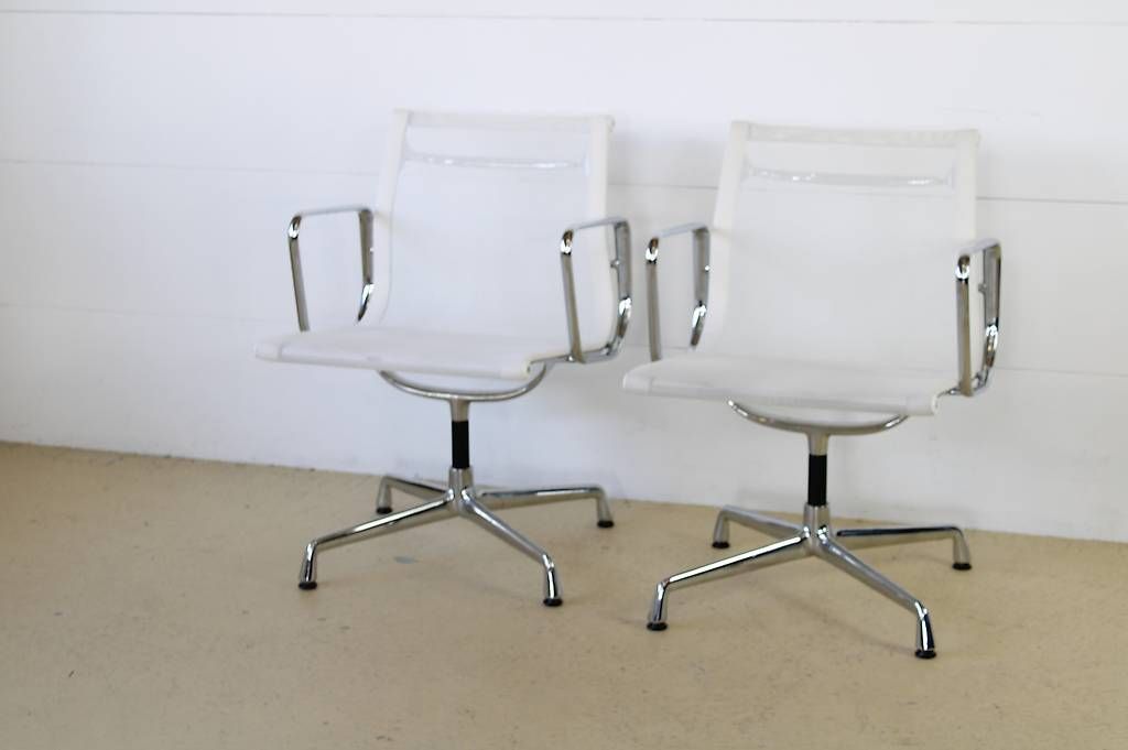 Chaises: Vitra Eames Stühle EA 108 drehbar – D'occasion à Meinisberg par atelier_TILIJA 3