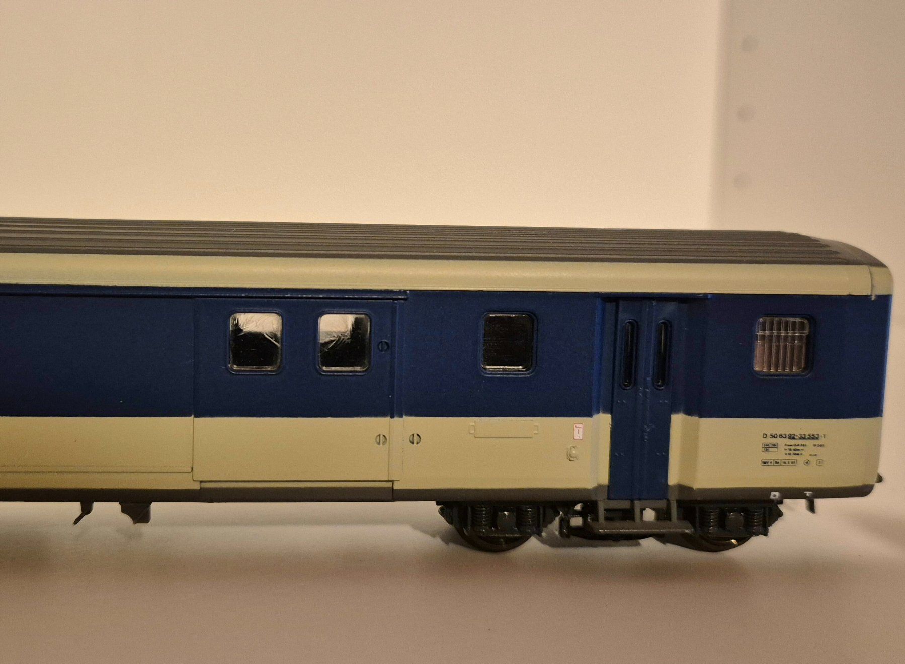 Roco Modellini di ferrovie: Roco BLS EW II Gepäckwagen – Usato da Wittenwil venduto da ced_q8j7 3