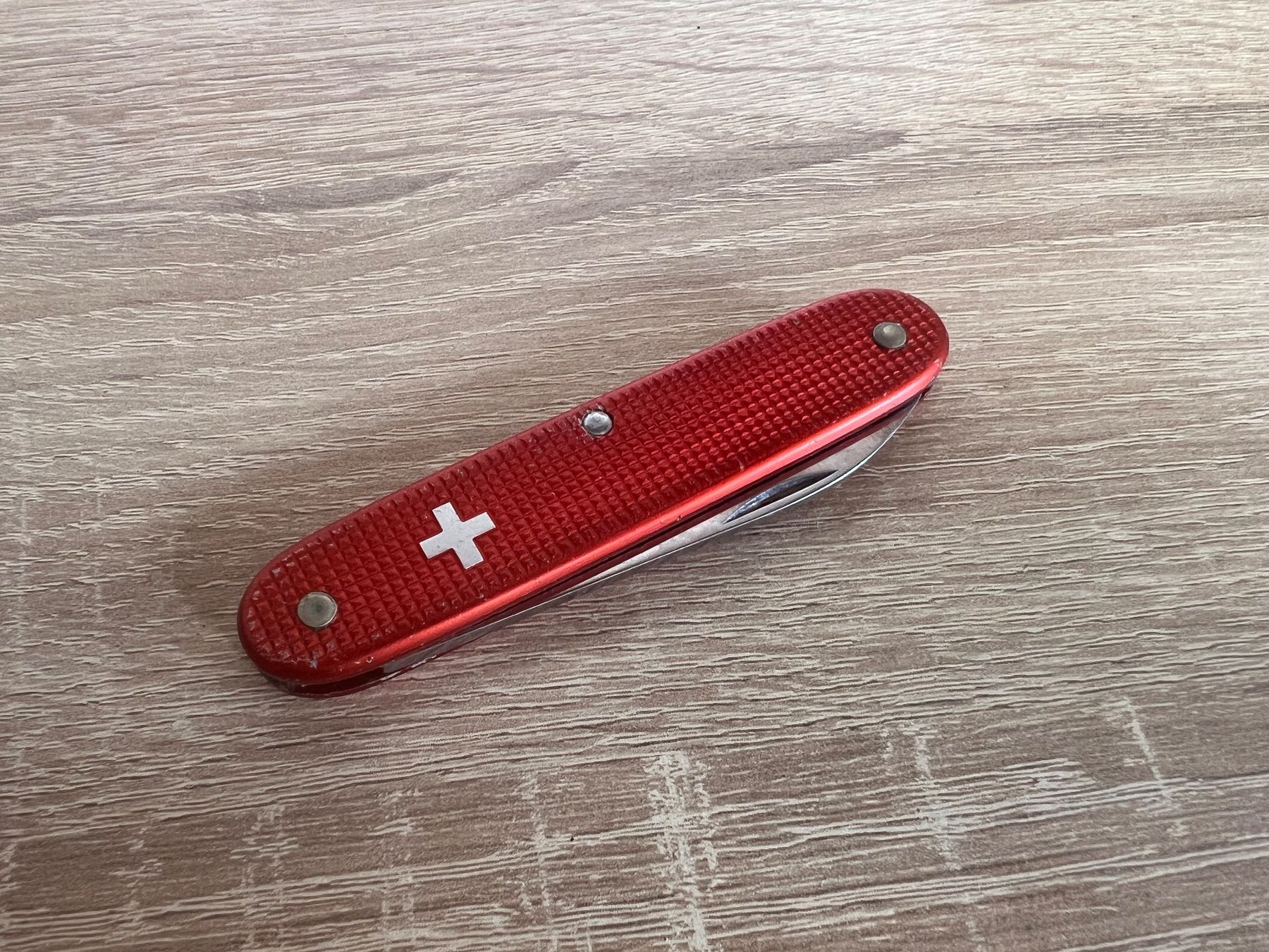 Victorinox Coltelli tascabile: Taschenmesser Alu rot Victorinox – Usato da frauenfeld venduto da pipi018 1