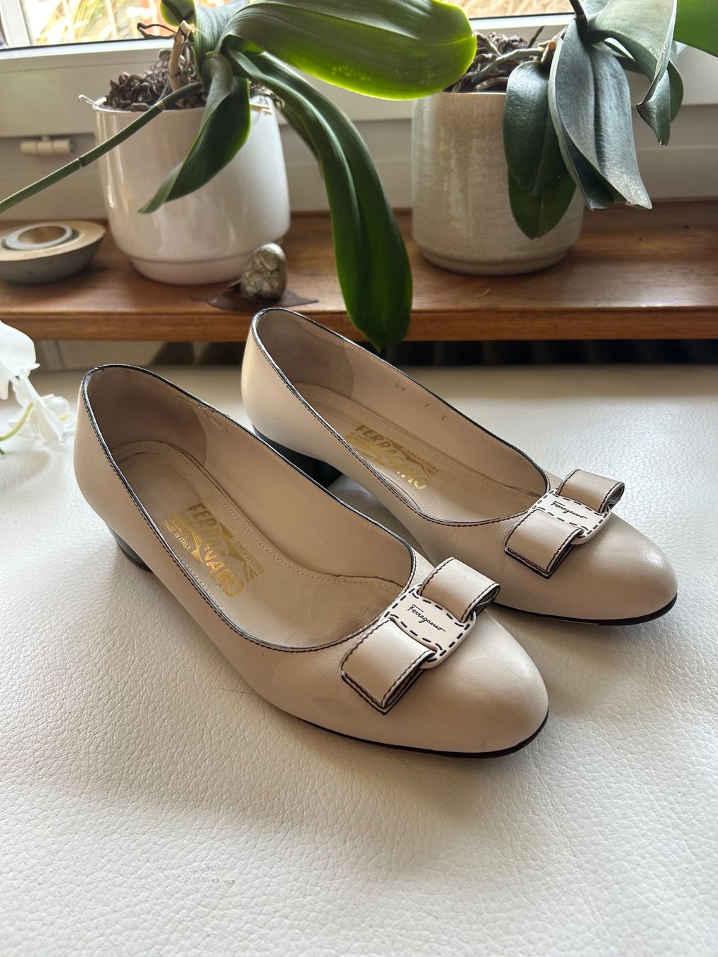 Salvatore Ferragamo Scarpe da donna: Salvatore Ferragamo (7.5) – Usato da Rüschlikon venduto da Tey_sl