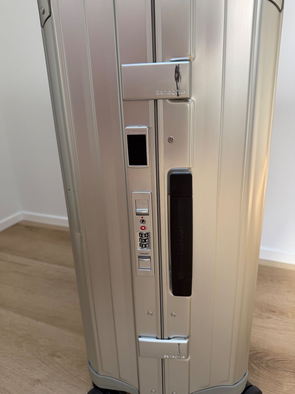 Samsonite Reisekoffer: Samsonite Lite-Box Alu Trolly – Gebraucht aus Hombrechtikon von Corkel65 2