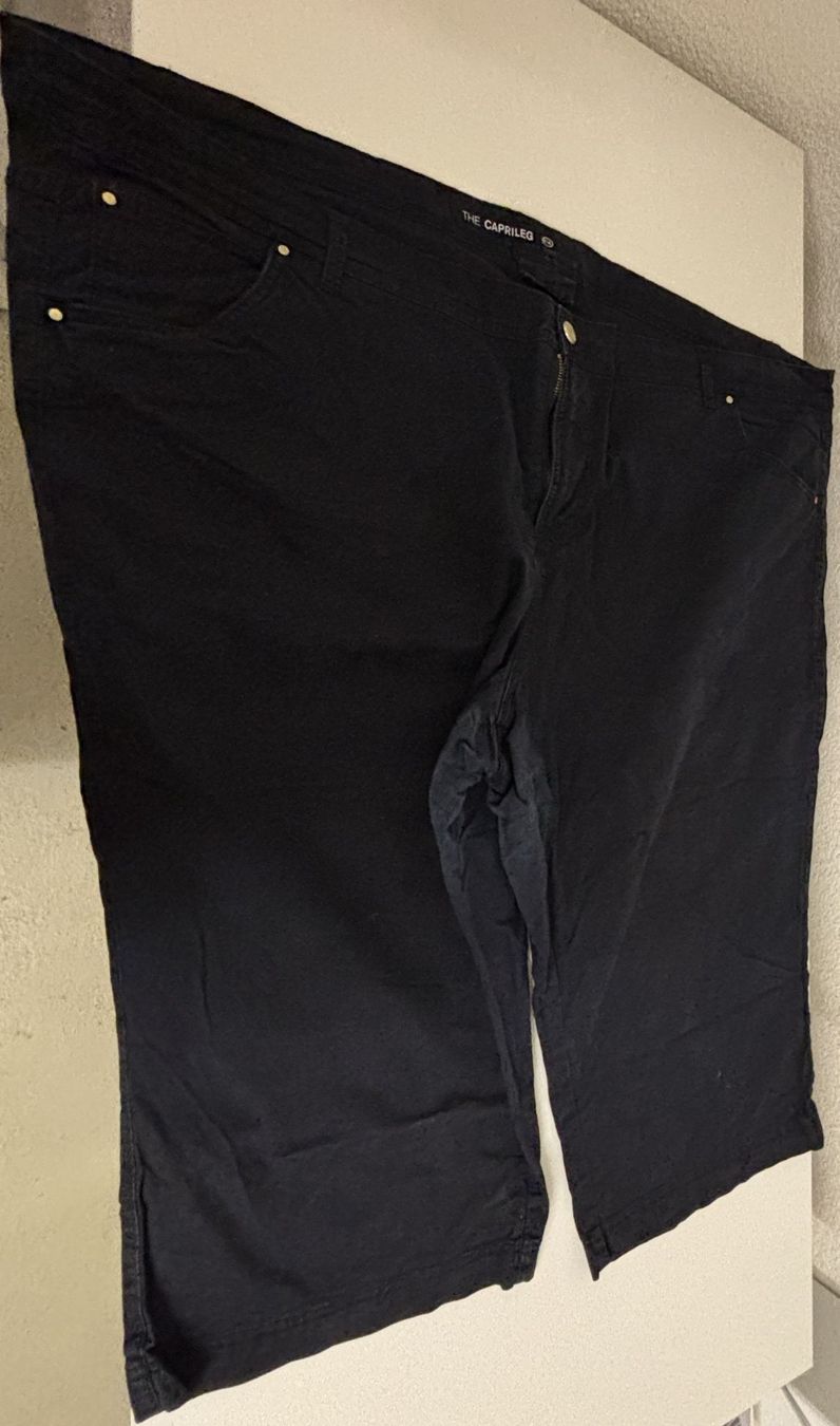 Pantalons: C&A Caprileg Hose schwarz 7/8 – D'occasion à Buchs AG par SellAndBuyX