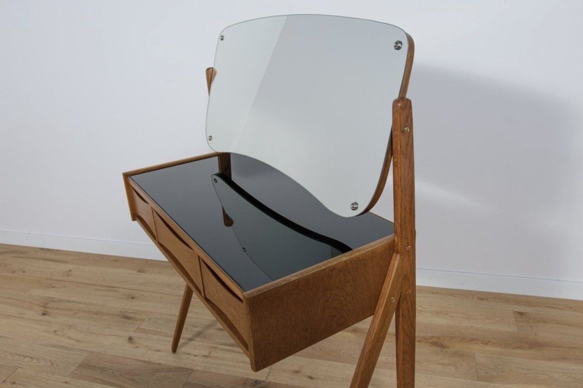 Tavoli da trucco: Vintage-Schminktisch von Arne Vodder – Usato da Luzern venduto da Naed3