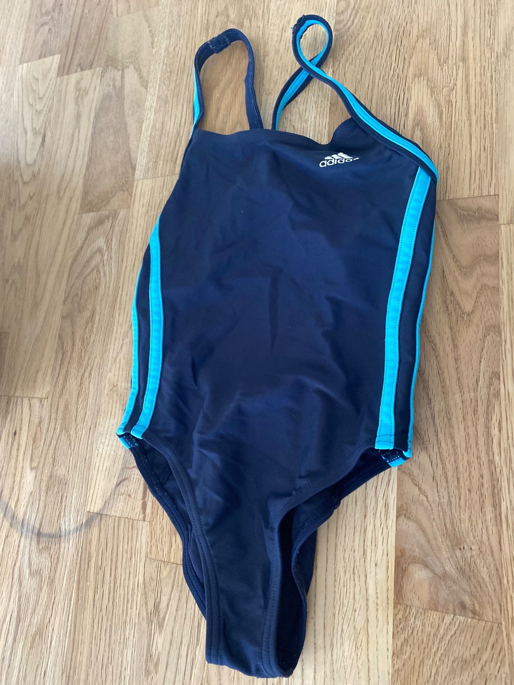 Adidas Costumi da bagno & Bikini: Adidas Badeanzug Gr.110, dunkelblau Top! – Usato da Hauenstein venduto da Ginsy 2