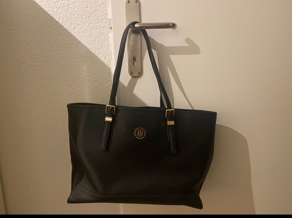 Tommy Hilfiger Borse da donna: Tasche – Nuovo (secondo la descrizione) da Kirchberg BE venduto da Summermeitschi19