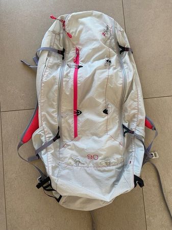 Gleitschirm-/Wanderrucksack: NEO Women Lite Bag 90 L (neu)