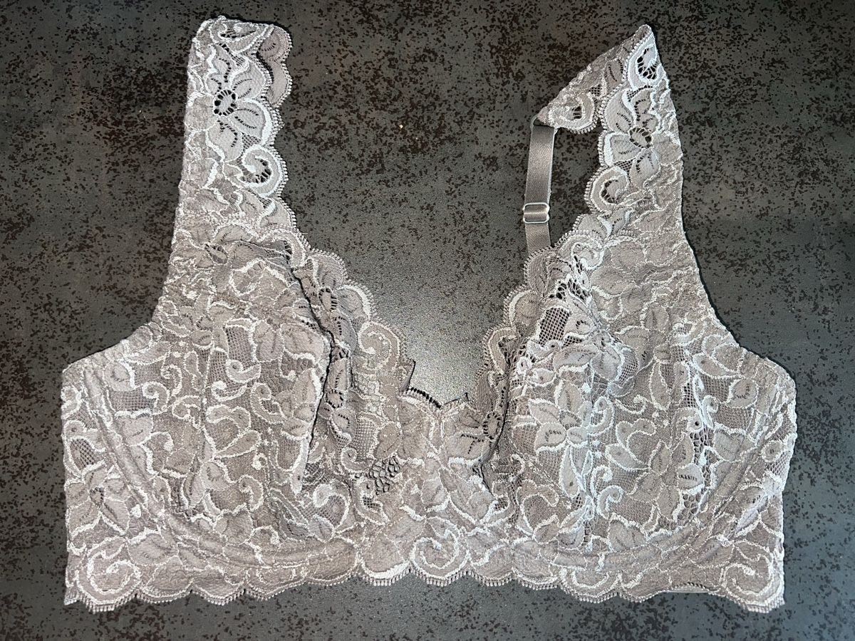 Hanro Altra biancheria intima: BH HANRO 85D Neu – Nuovo (secondo la descrizione) da Dornach venduto da samuti