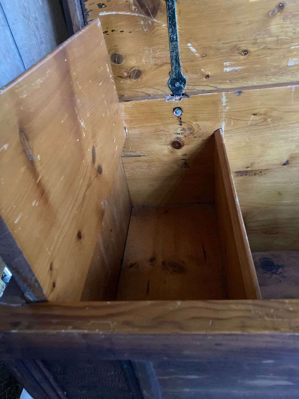 Truhen: Truhe – Gebraucht aus Mönchaltorf von Tschibi 6