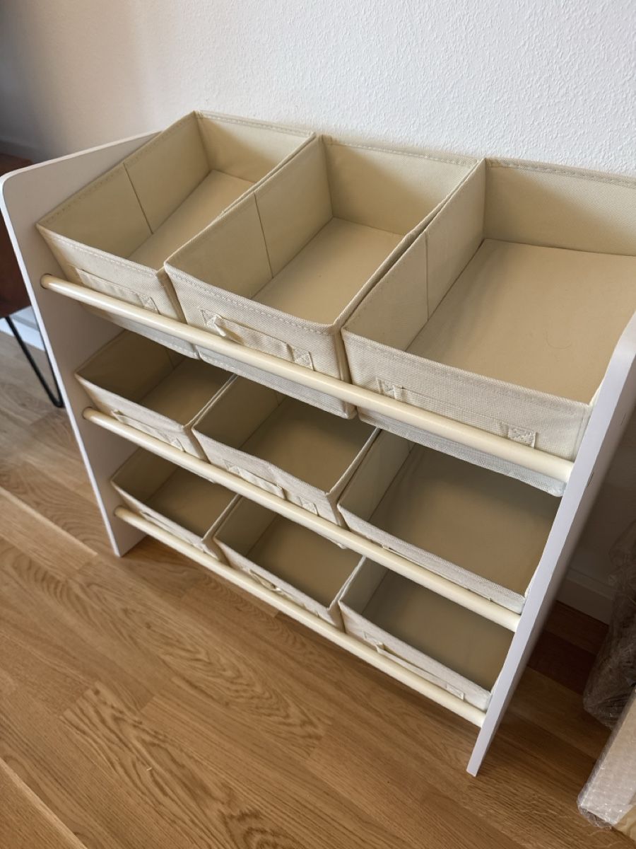 Étagères: Organizer Shelf with 9 Fabric Bins White Beige – D'occasion à Zug par lev_756v 1