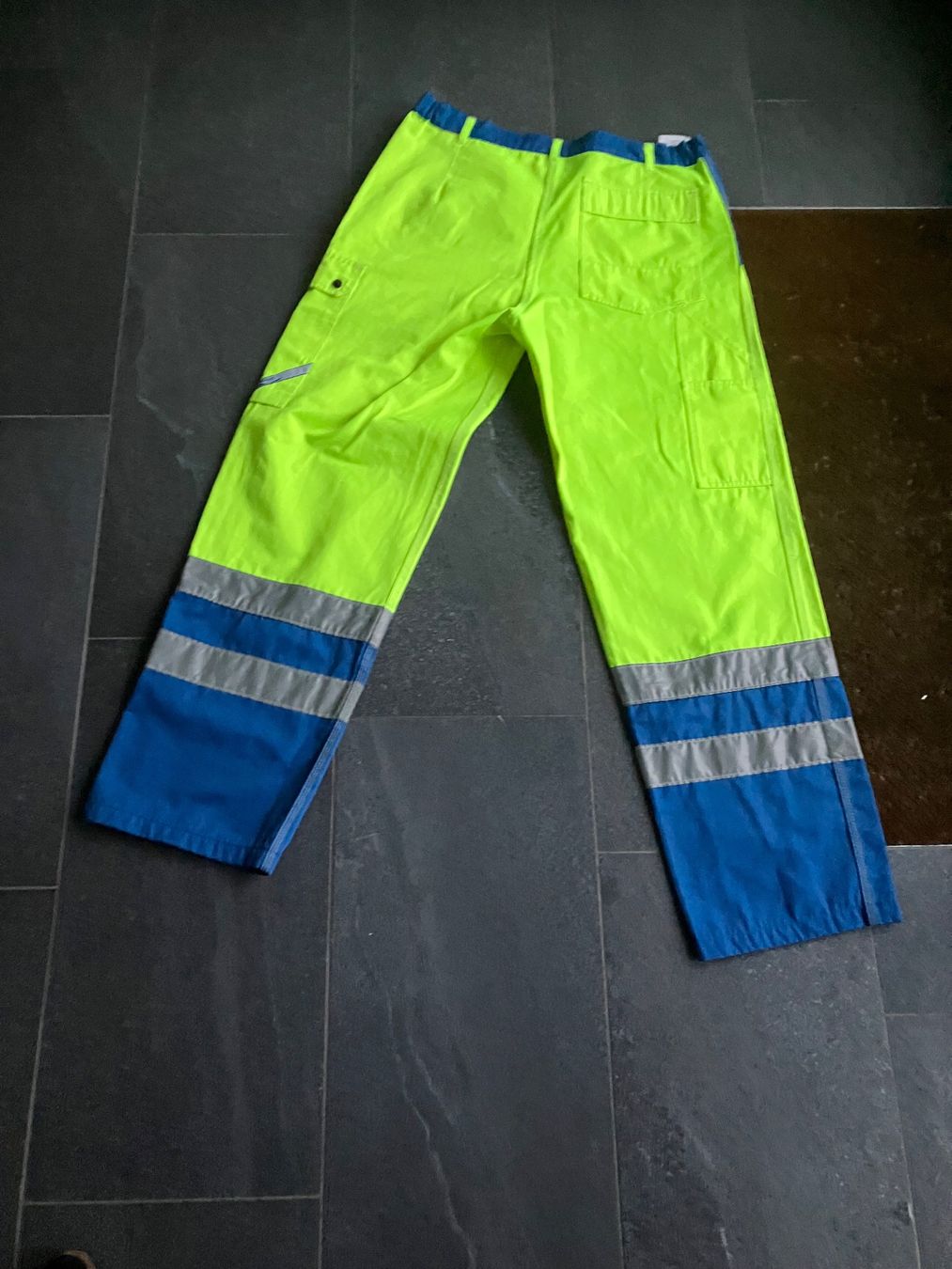 Wikland Pantaloni: Arbeitshose zwei Stück Gr.44 /Gr.48 – Usato da Bettwiesen venduto da Zustand57 4