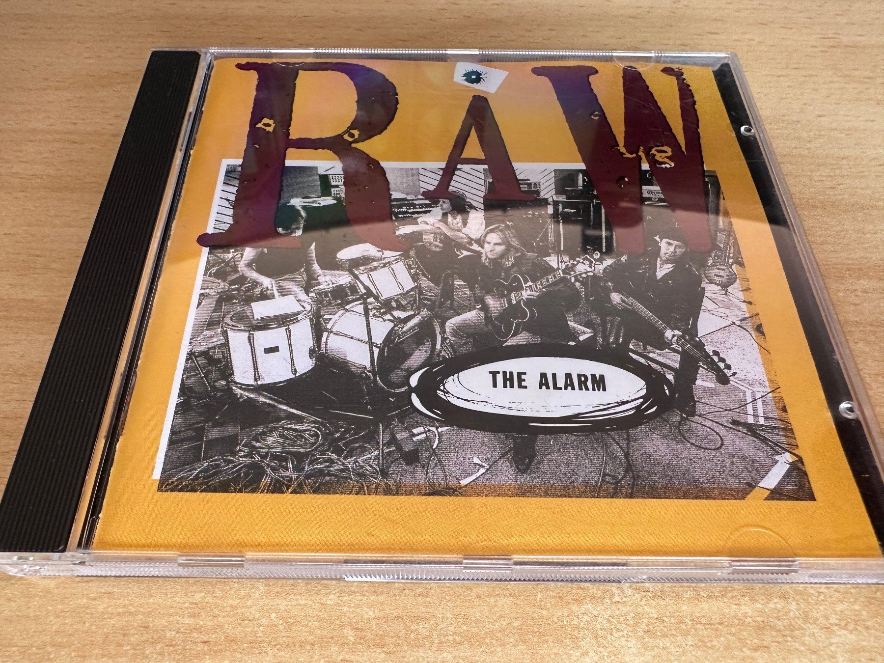 CD: The Alarm – Raw – Usato da Rikon im Tösstal venduto da Alpenmutz