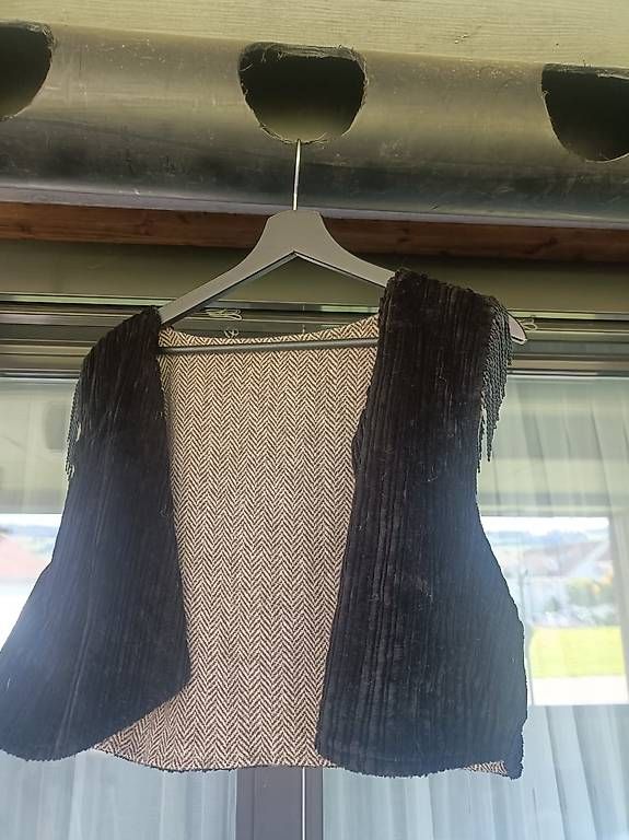 Costumes: Fasnachtskleid – D'occasion à Triengen par RealX 4