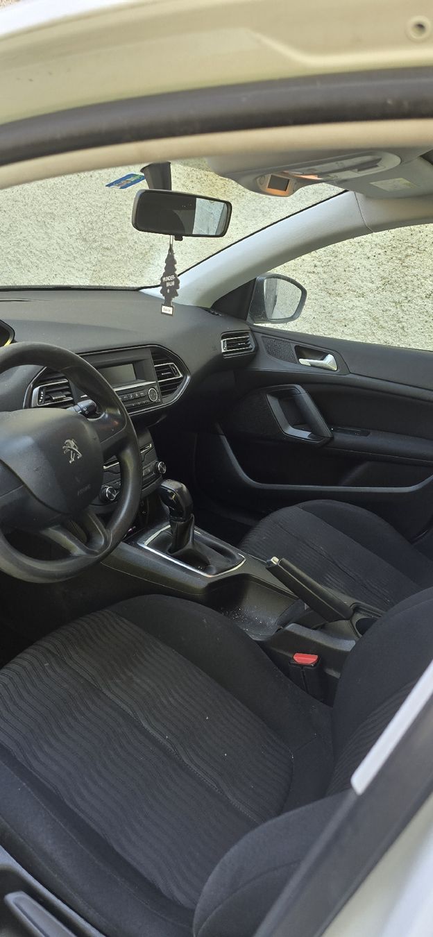 Peugeot Autos: Peugeot 308 – D'occasion à Hägglingen par Natascha.O 1