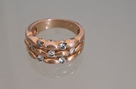 VINTAGE wunderschöner Ring mit hellblaue Steine