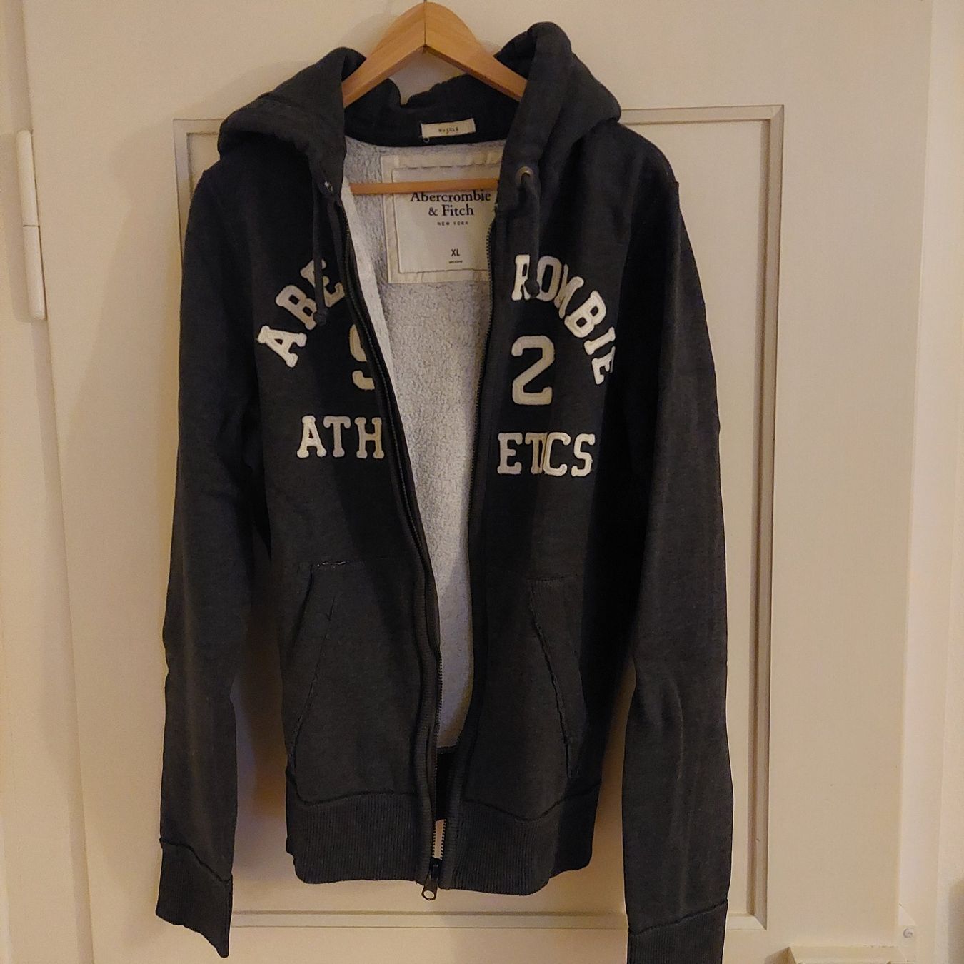 Abercrombie Giacche: 2 Kaputzenjacken A&Fitch – Usato da Basel venduto da oliversenn87 1