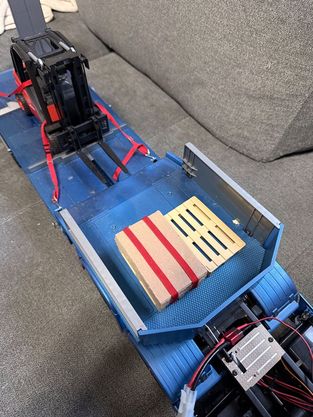 Tamiya Modellismo RC: Tamiya scania rc 1:14 – Nuovo (secondo la descrizione) da Osogna venduto da wra.e36 5