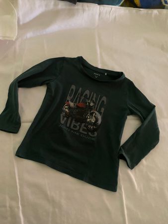 leichtes langarm Shirt Grösse 104. Racing