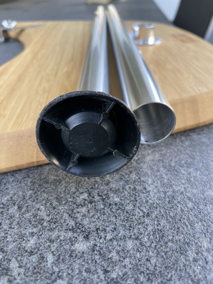 Tavoli: Weber Grill  Beistelltisch & Abdeckhaube – Usato da Aarau Rohr venduto da foodlover 3