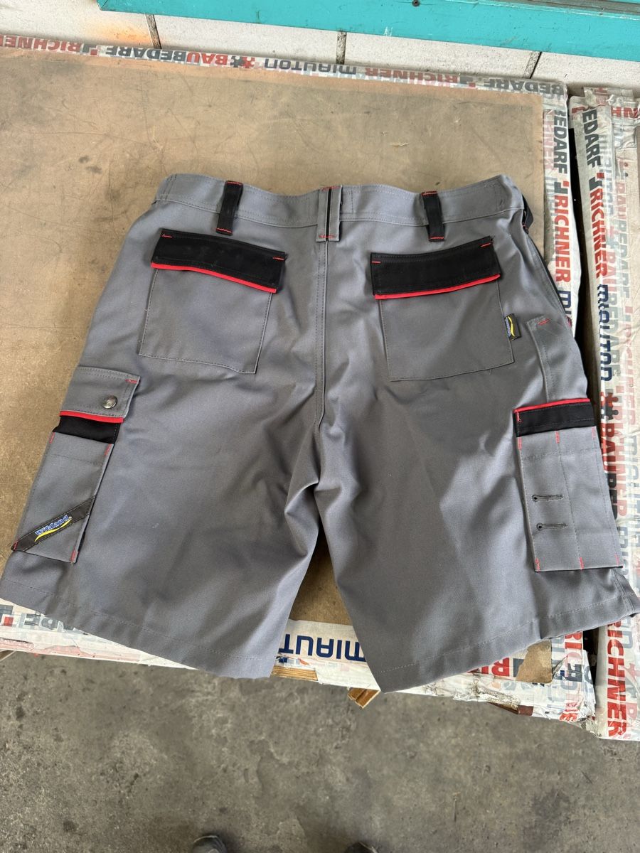 Wikland Pantalons: Wikland Shorts Grau 54 – Neuf avec emballage d'origine à Bäch SZ par edo_9m62 2