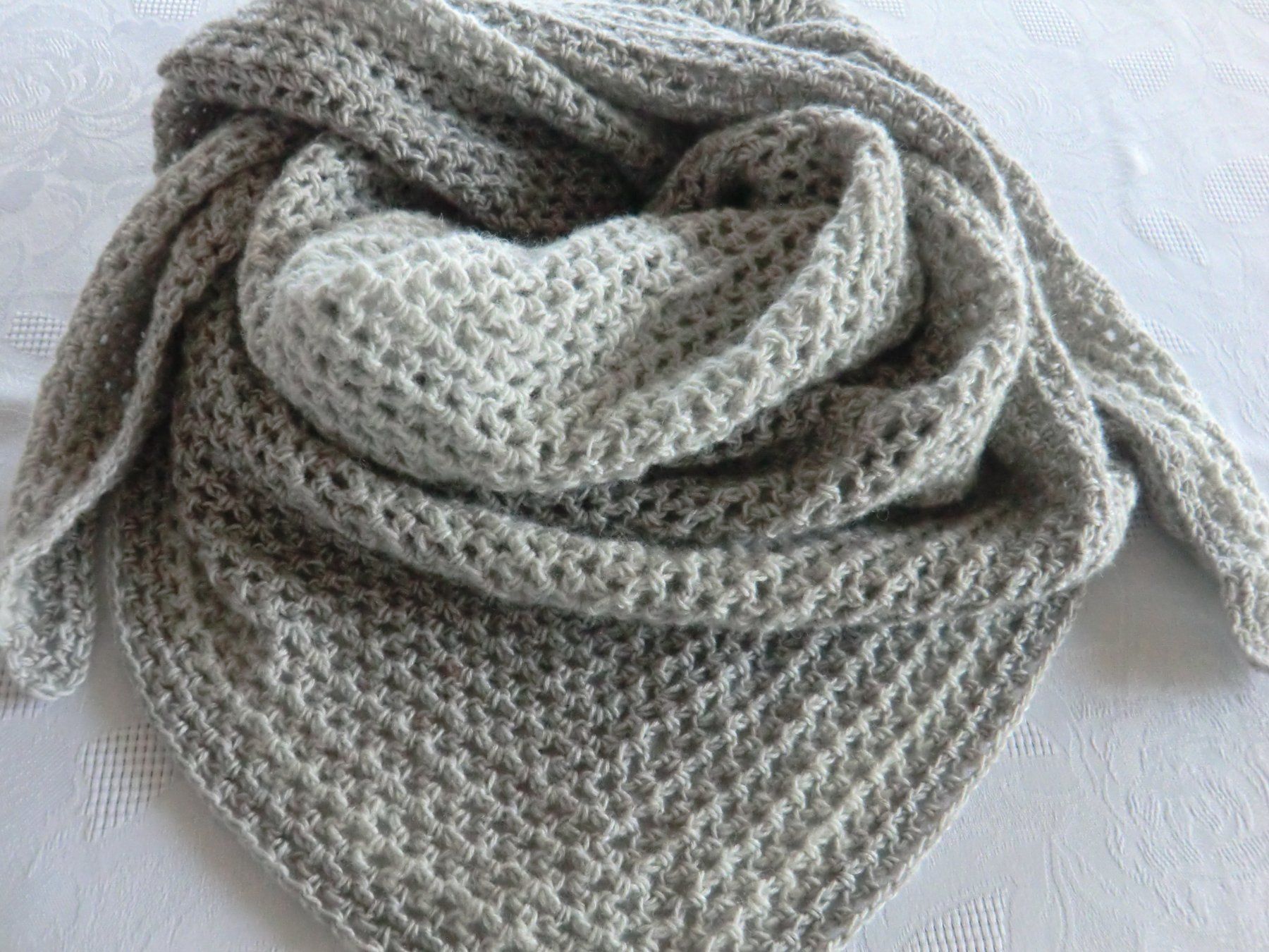 Foulard & Sciarpe: DREIECKTUCH – Nuovo (secondo la descrizione) da Brunnen venduto da Gery6