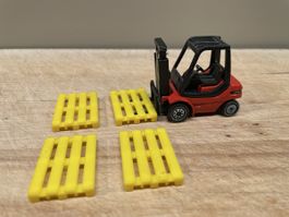 SIKU Stapler mit Paletten