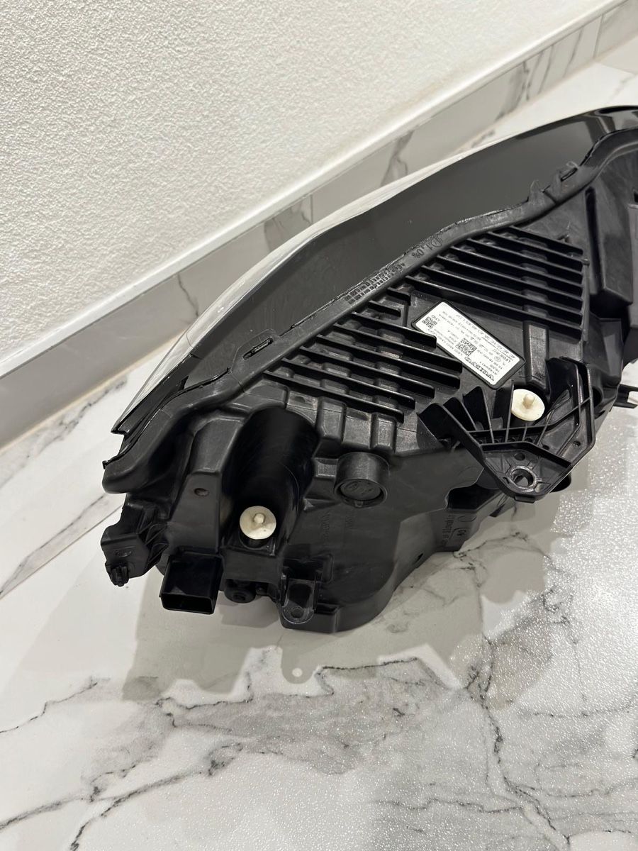 Volvo Fari: Scheinwerfer Volvo XC60 links – Usato da Conthey venduto da Neoon2011 1