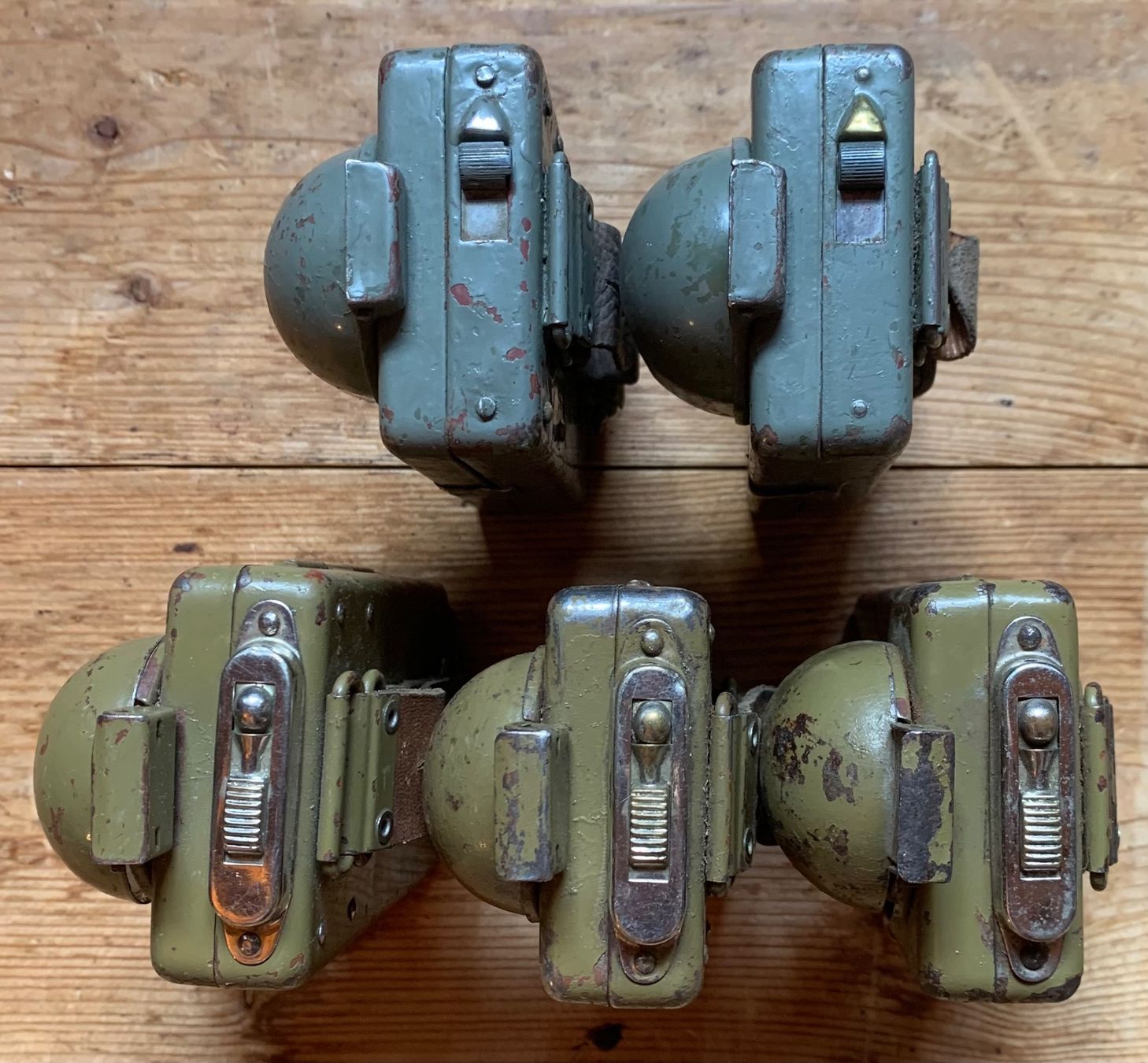 Schweizer Armee Lampade: 5 Taschenlampen der CH Armee – Usato da Goldingen venduto da Bergler012 6