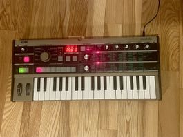 Synthesizer Korg microKORG inklusiv Mikrofon Netzteil