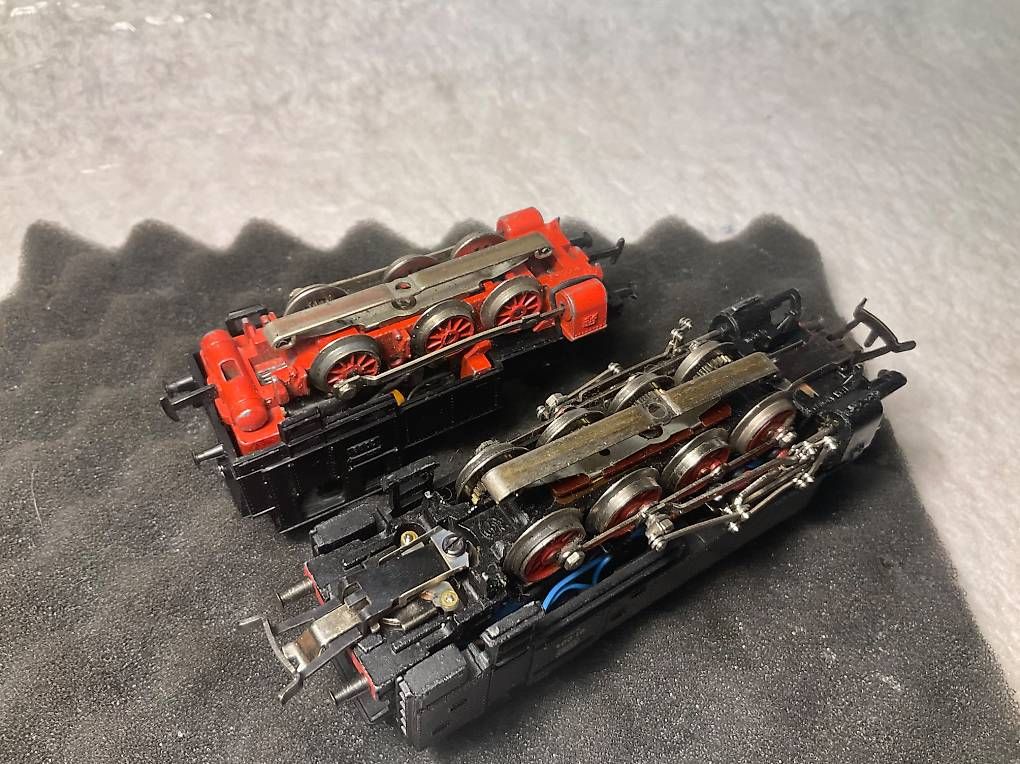 Märklin Modelleisenbahnen: 2 x Dampfloks – Gebraucht aus Wald ZH von Sbbemilio 4