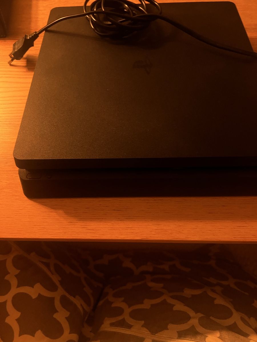 Sony Konsolen: PLAYSTATION 4 SLIM EDITION – Gebraucht aus Küsnacht ZH von lau_8qc2 3