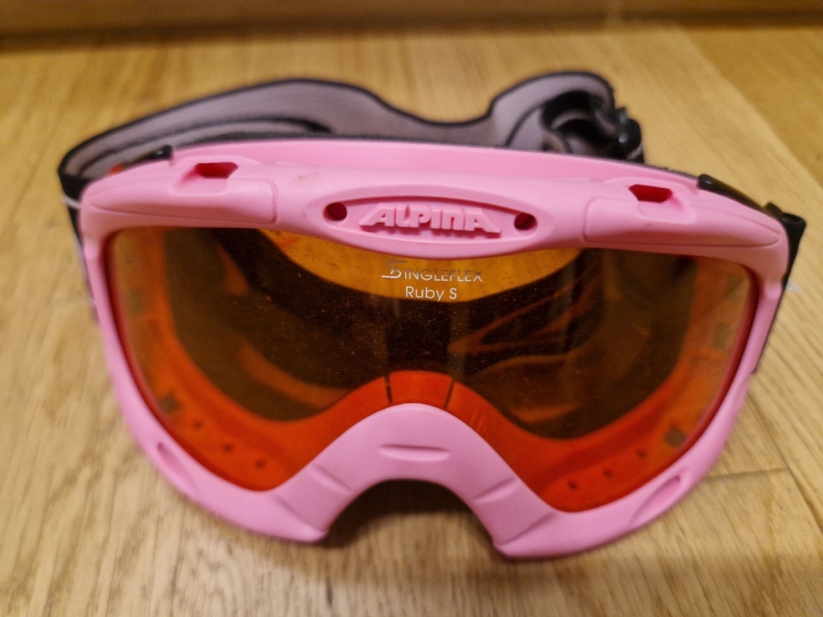 Alpina Occhiali & Lenti: Masque de ski Alpina Ruby S rose ⛷️ – Usato da Penthaz venduto da Sosotroc 1