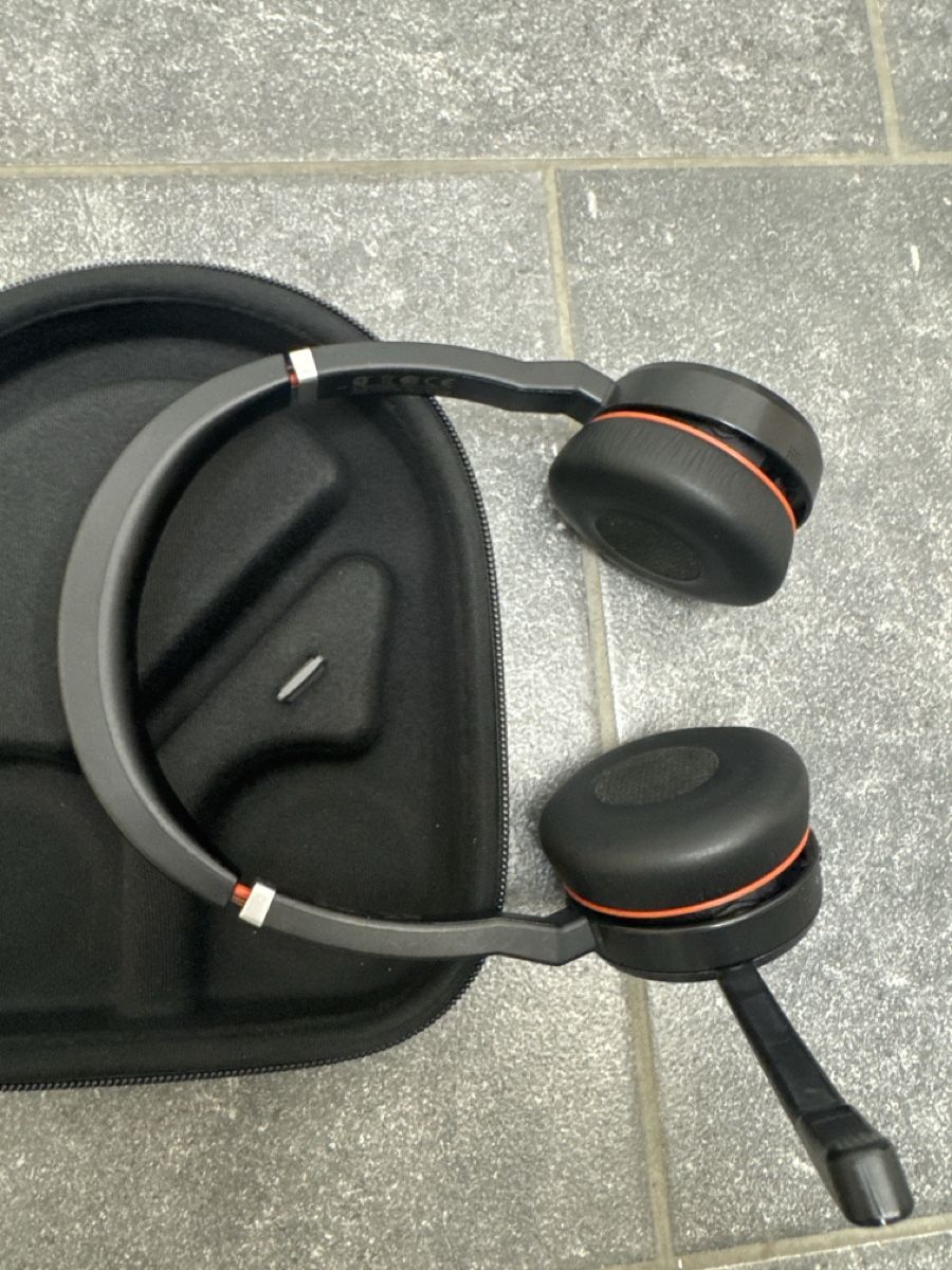 Jabra Cuffie: Jabra Evolve 75 Wireless Headset mit Transportetui schwarz – Nuovo e nell'imballaggio originale da Ottenbach venduto da Sscnapoli0 4