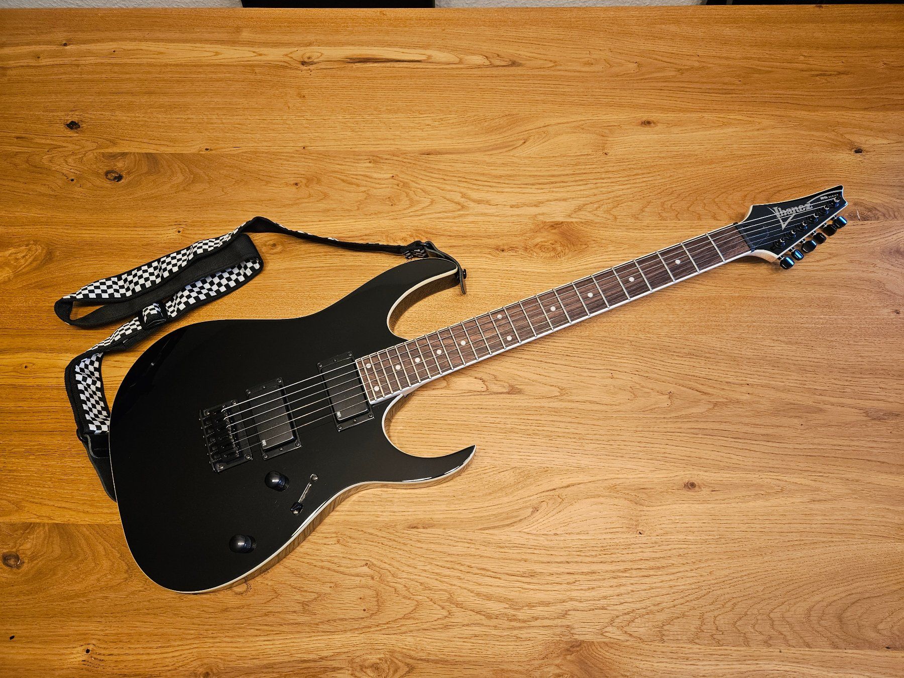 Strumenti musicali: Ibanez RGR321EX BK mit Tasche – Usato da Reinach BL venduto da doctor_gonzo