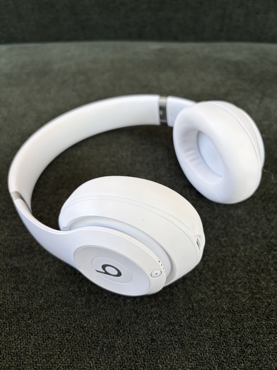 Apple Cuffie: Apple - Beats Studio Pro - Over Ear Headphones – Usato da Bremgarten b. Bern venduto da ete_petete 2