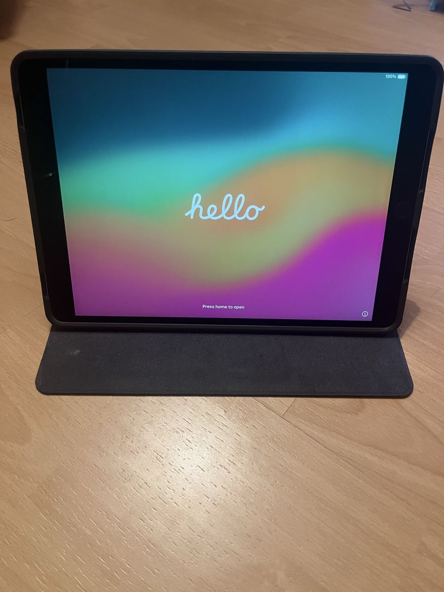Apple Tablet PC: iPad Pro (10,5") 64GB mit Hülle – Neu (gemäss Beschreibung) aus Olten von alex.wardl 1