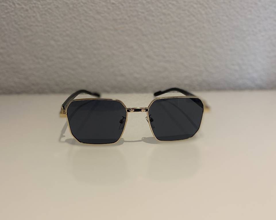 Occhiali & Lenti: Elegante Sonnenbrille  – Usato da Sommeri venduto da Gim- 1