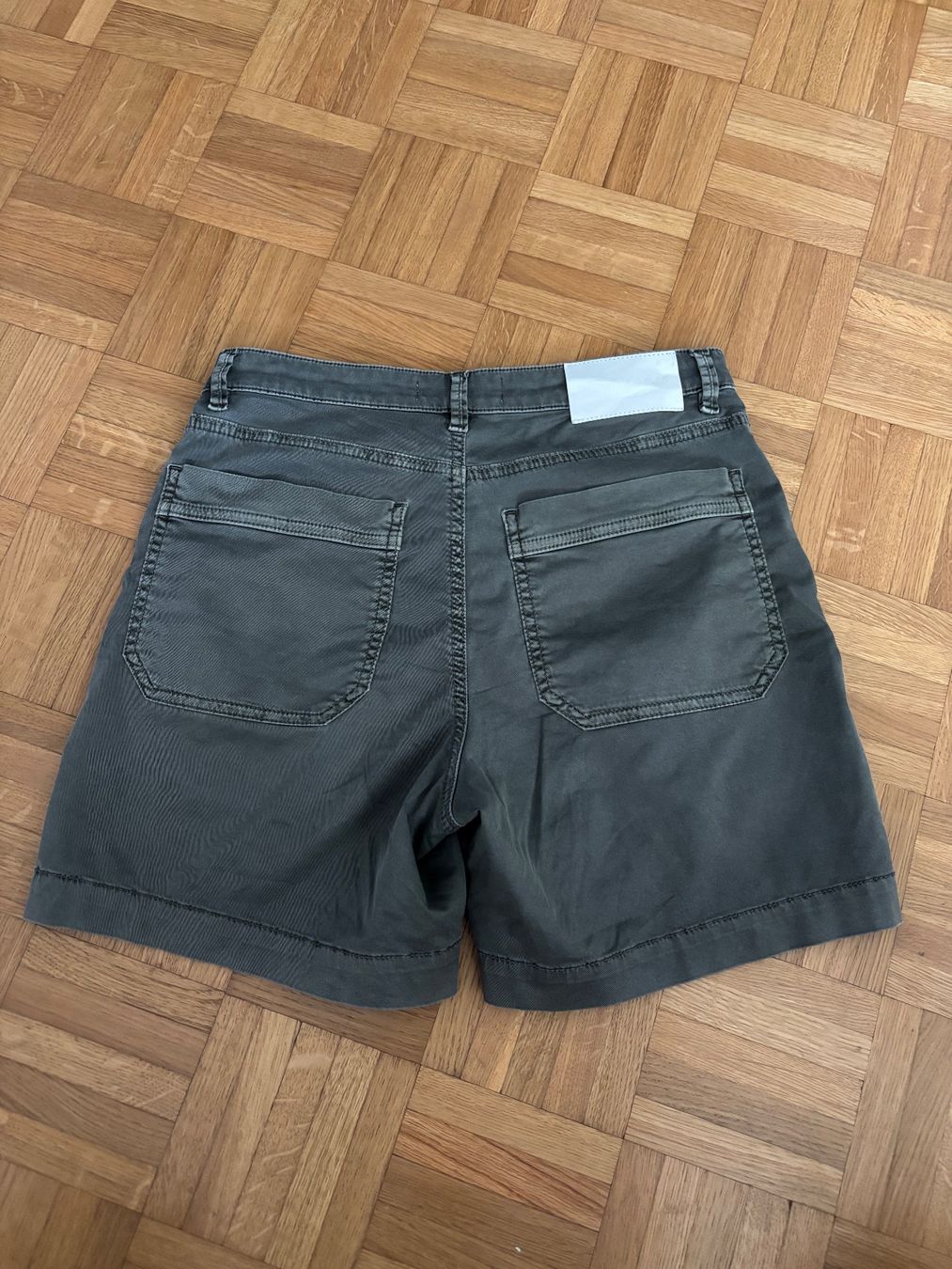 Opus Pantalons: Shorts von Opus – D'occasion à Luzern par naome 1