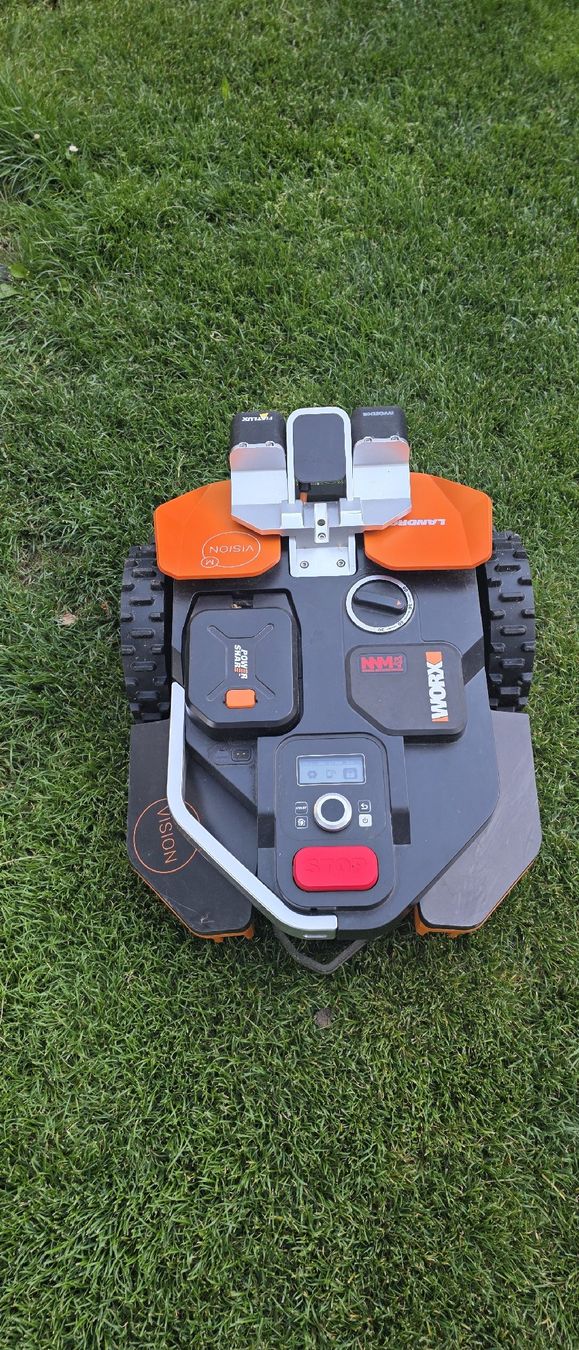 Worx Tagliaerba: Worx PowerShare 20V Mähroboter Landroid Vision M600  – Usato da Brigerbad venduto da Scoobydooo 1
