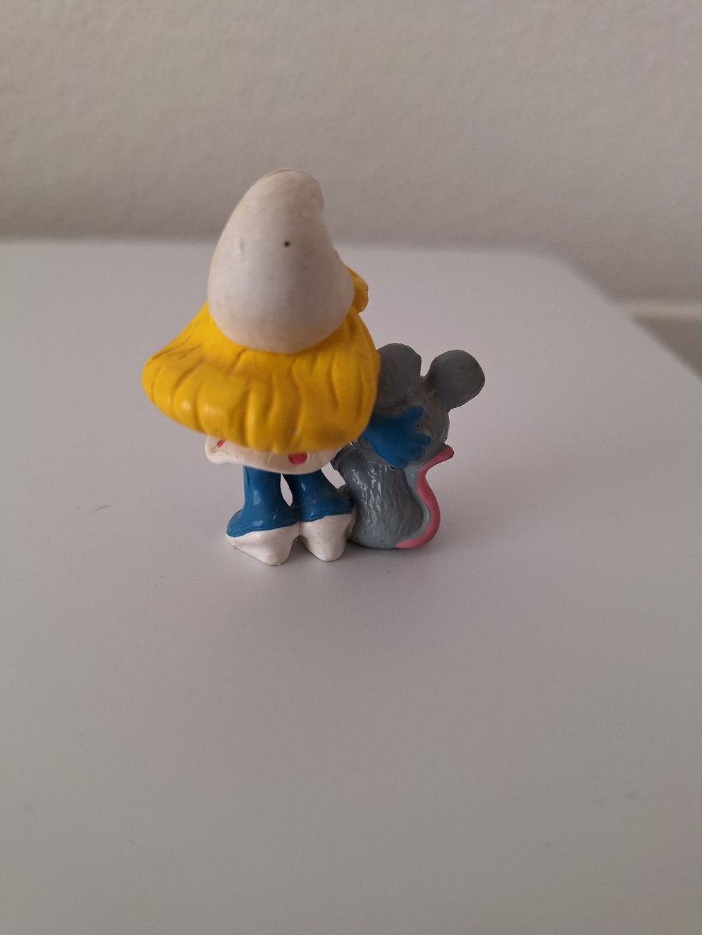 Schleich Statuette: Schlumpfinchen mit Maus – Usato da Rothrist venduto da Stranglehold 1