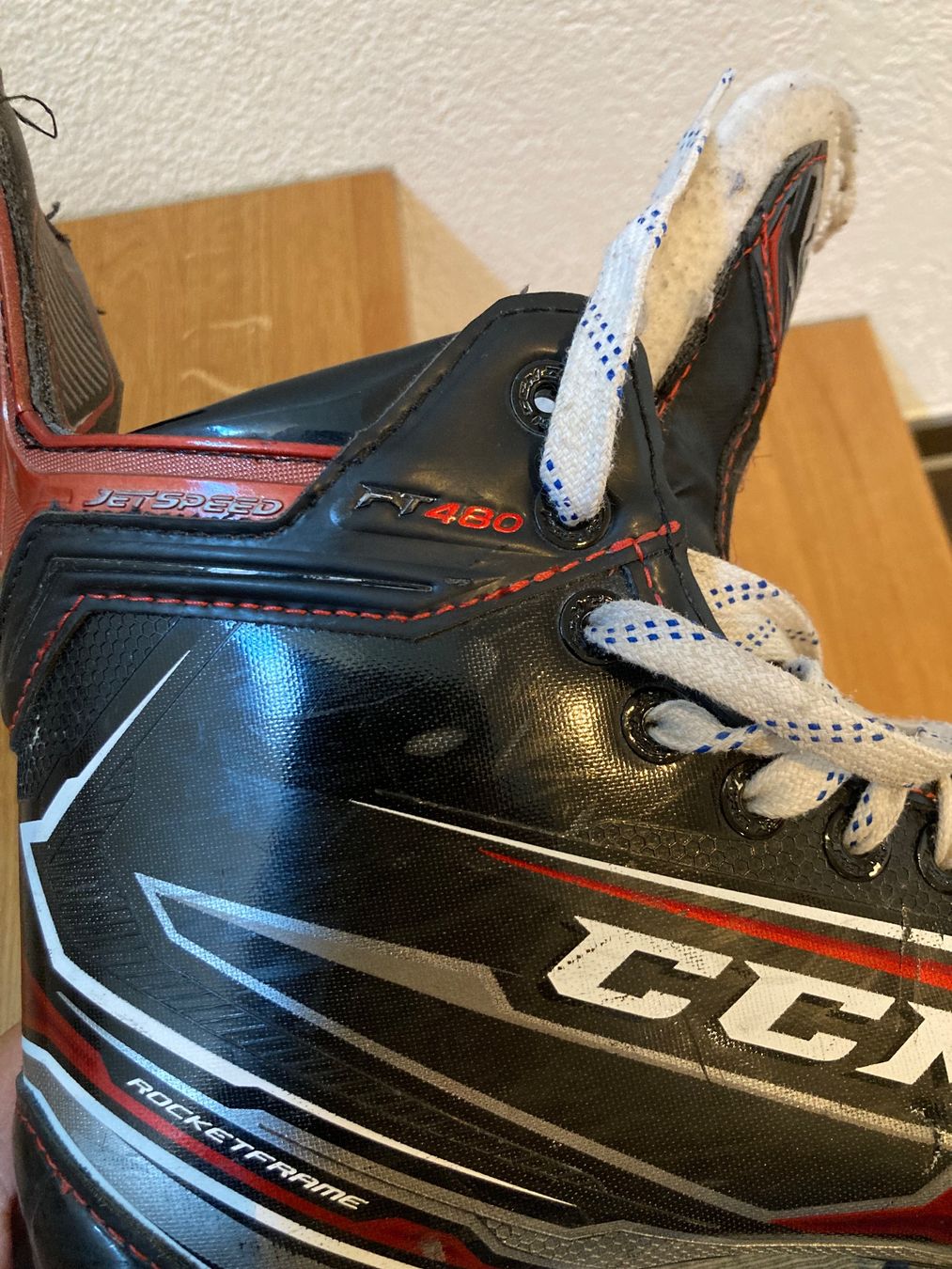 Ccm Pattini da ghiaccio: CCM Schlittschuhe – Usato da Ringgenberg BE venduto da Beatenberg1 2