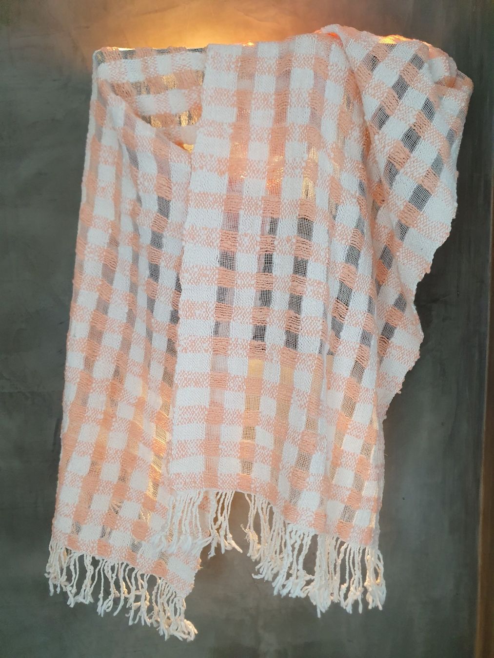 Foulards, Tücher & Schals: Damenschal, Baumwolle, Handgewebt, Lachsfarben/Weiss – Neu (gemäss Beschreibung) aus Basel von Anghkorwatt 5