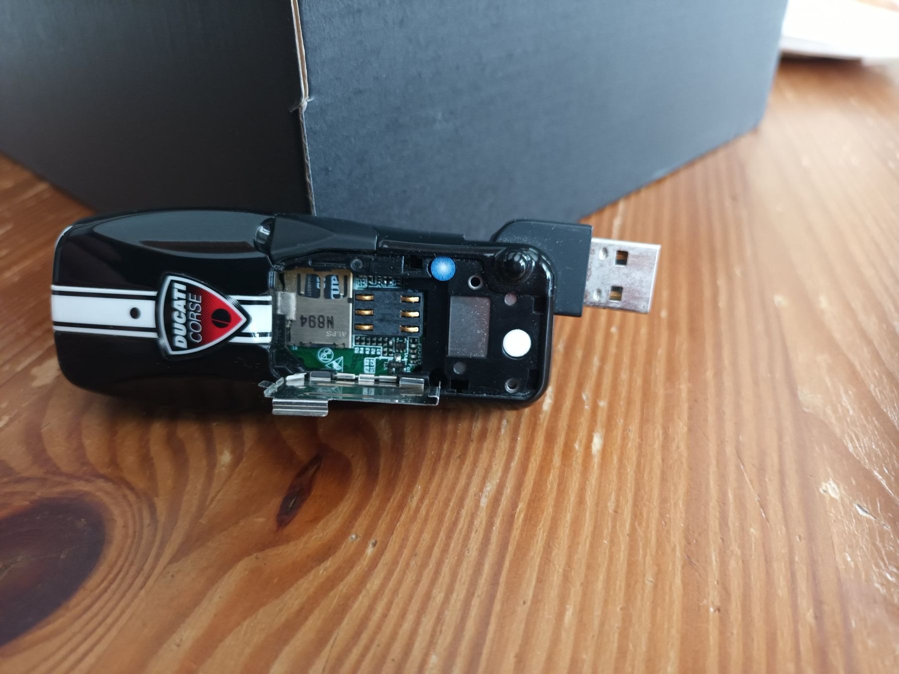 Chiavette USB: Internet Clé  DUCATI, pour collectionneurs – Usato da Bevaix venduto da MD1967 3
