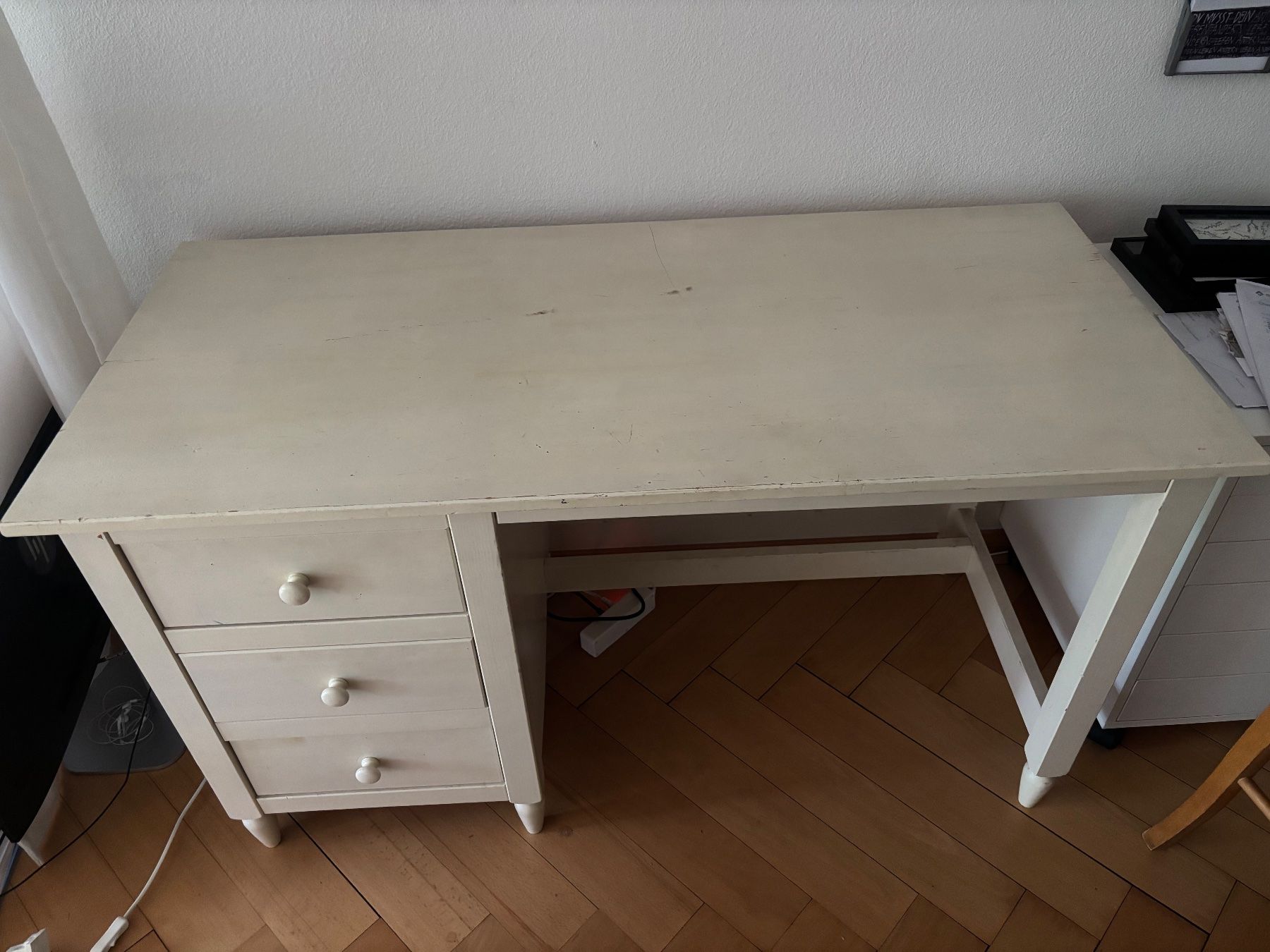 Ikea Bureaux: Schreibtisch weiss IKEA mit Schubladen – D'occasion à Winterthur par fbernhart 1